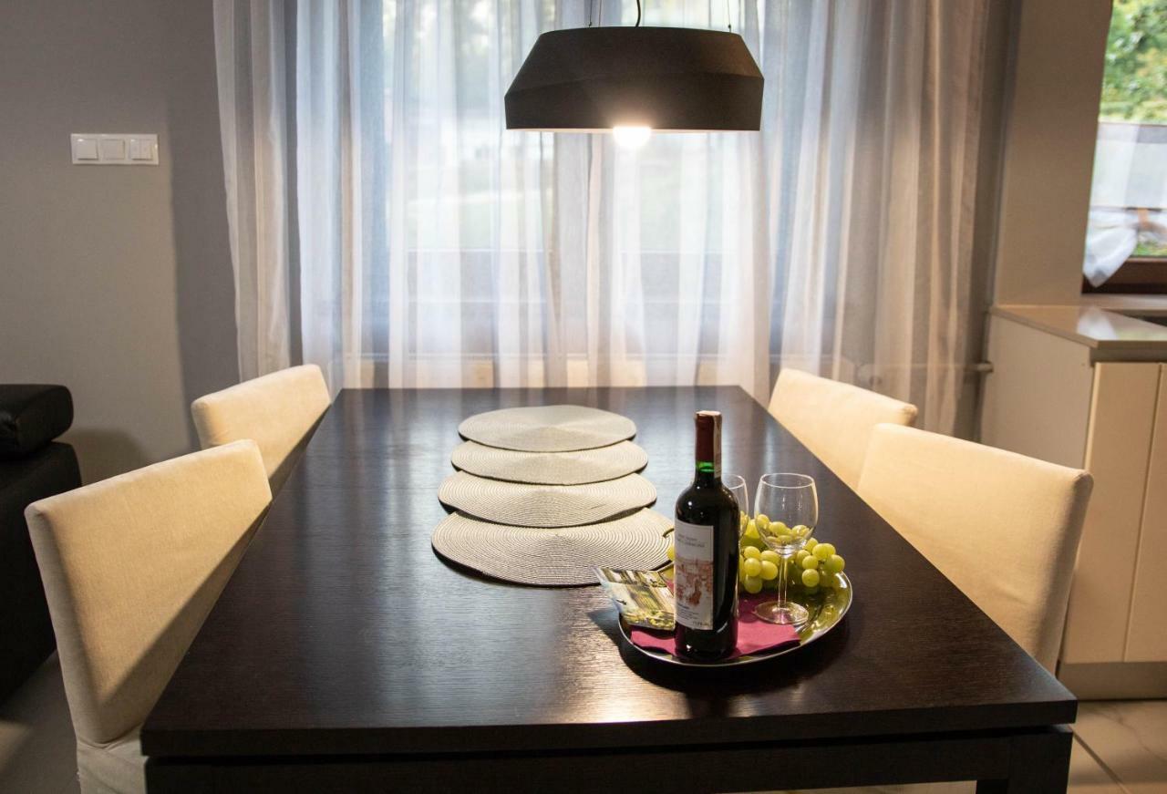 Apartamenty Centrum- Kochanowskiego -Dawniej Two-Bedroom Apartment Жельона Гора Екстериор снимка