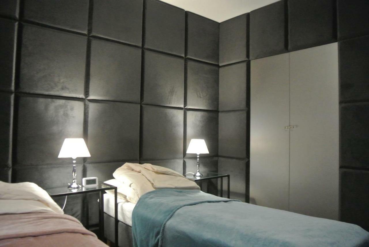 Apartamenty Centrum- Kochanowskiego -Dawniej Two-Bedroom Apartment Жельона Гора Екстериор снимка